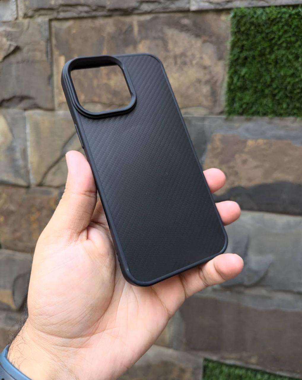 Premium Kevlar Carbon Case – Military-Grade Protection in Style